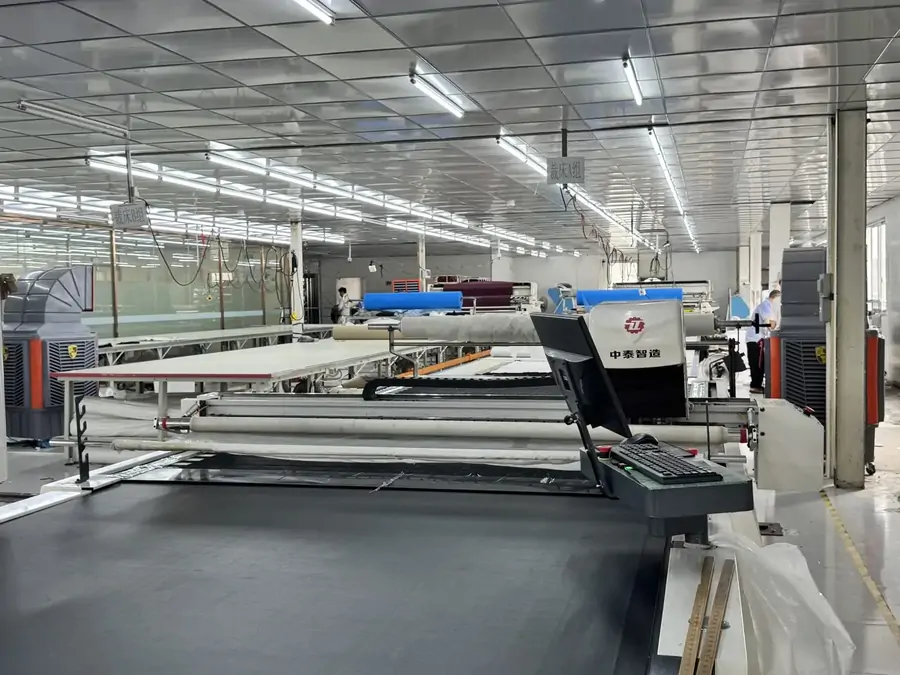 Automatic cutting machine