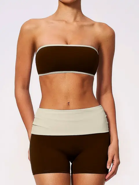 Bandeau Colour-Block short yoga set in caramel front view