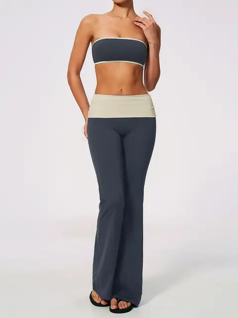 Bandeau flare Colour-Block yoga set in taupe front view