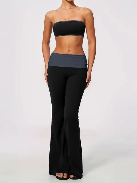 Bandeau flare Colour-Block yoga set in tea brown front view