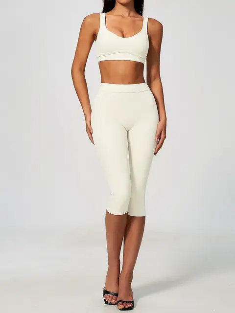 Brushed Anti-Shock support yoga set in oat apricot front view