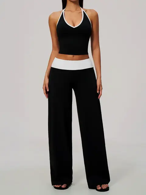 Brushed halter Colour-Block yoga set in mocha front view
