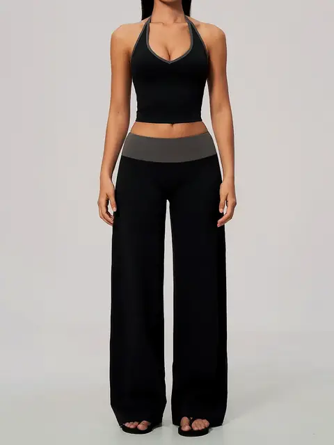 Brushed halter Colour-Block yoga set in tea brown front view