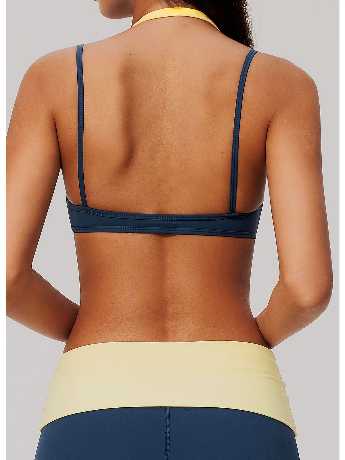 Brushed 2-in-1 halter bra back seam construction