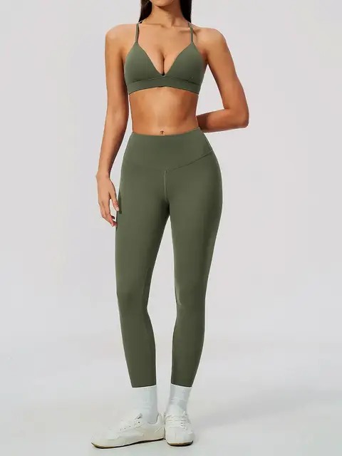 Brushed sculpt Two-Piece yoga set in tea brown front view