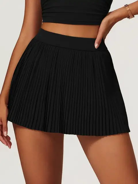 Cloud breathable tennis skirt in premium black front view