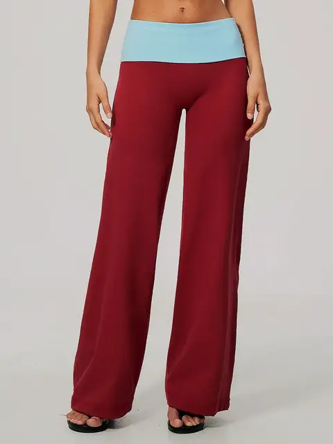 Colour-Block Fold-Waist yoga leggings in cherry red front view