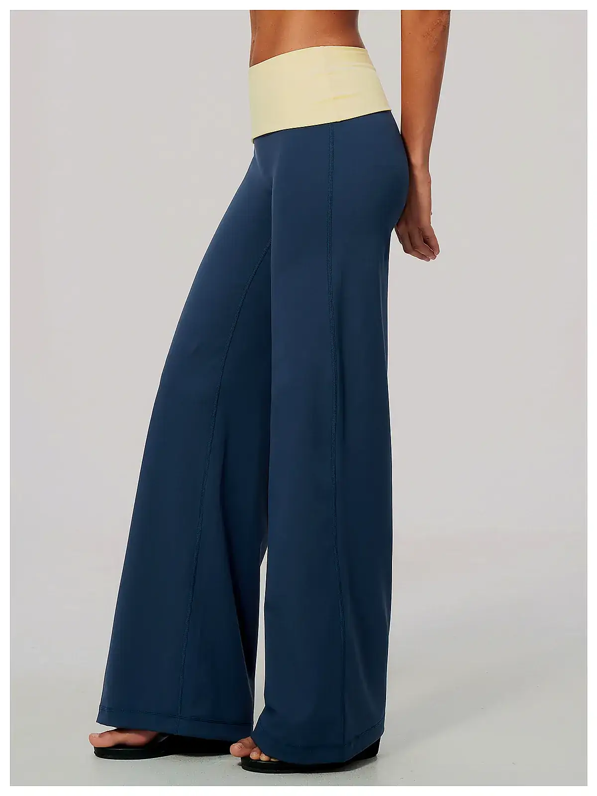 Flatlock seam detail on leggings