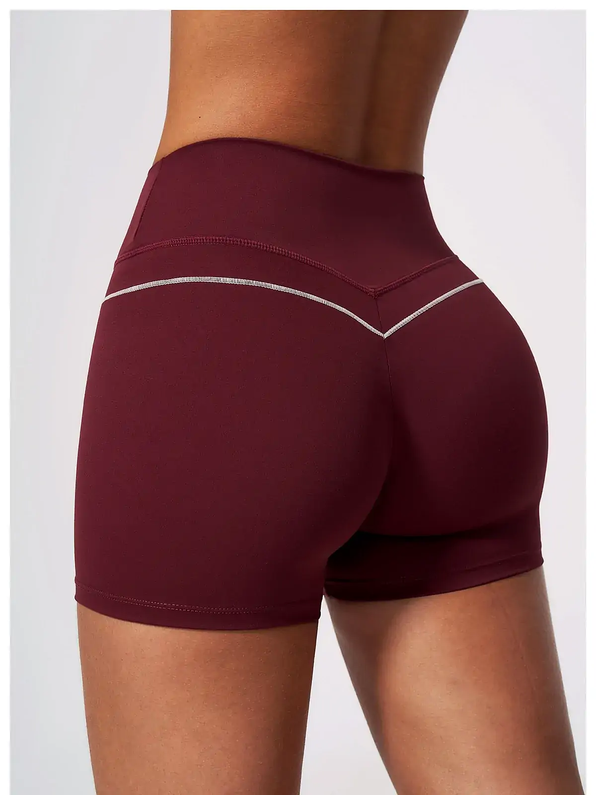 High-waist colour-block shorts back seam construction
