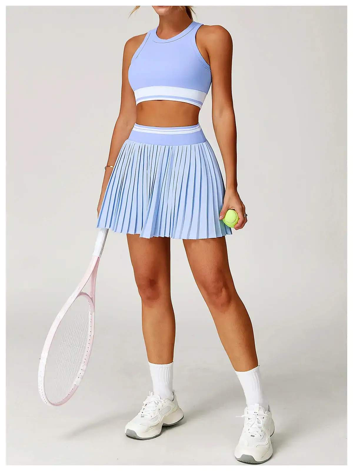 colour-block tennis skirt side panel detail