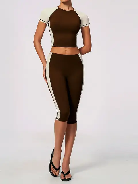 Crop Peach-Lift capri yoga set in mocha front view