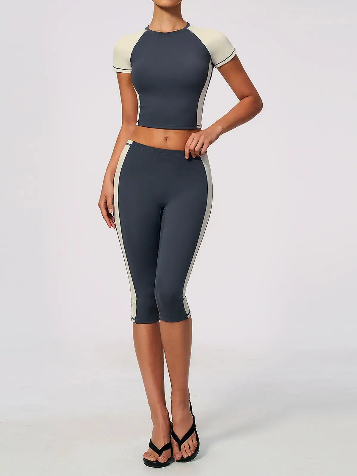 Crop Peach-Lift capri yoga set in tea brown front view — detail view 7