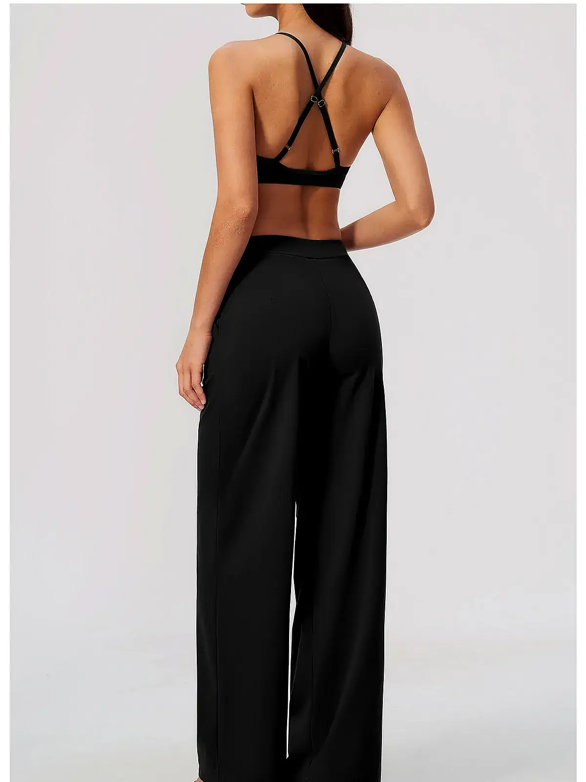 Waistband detail on Cross-Back pilates yoga set