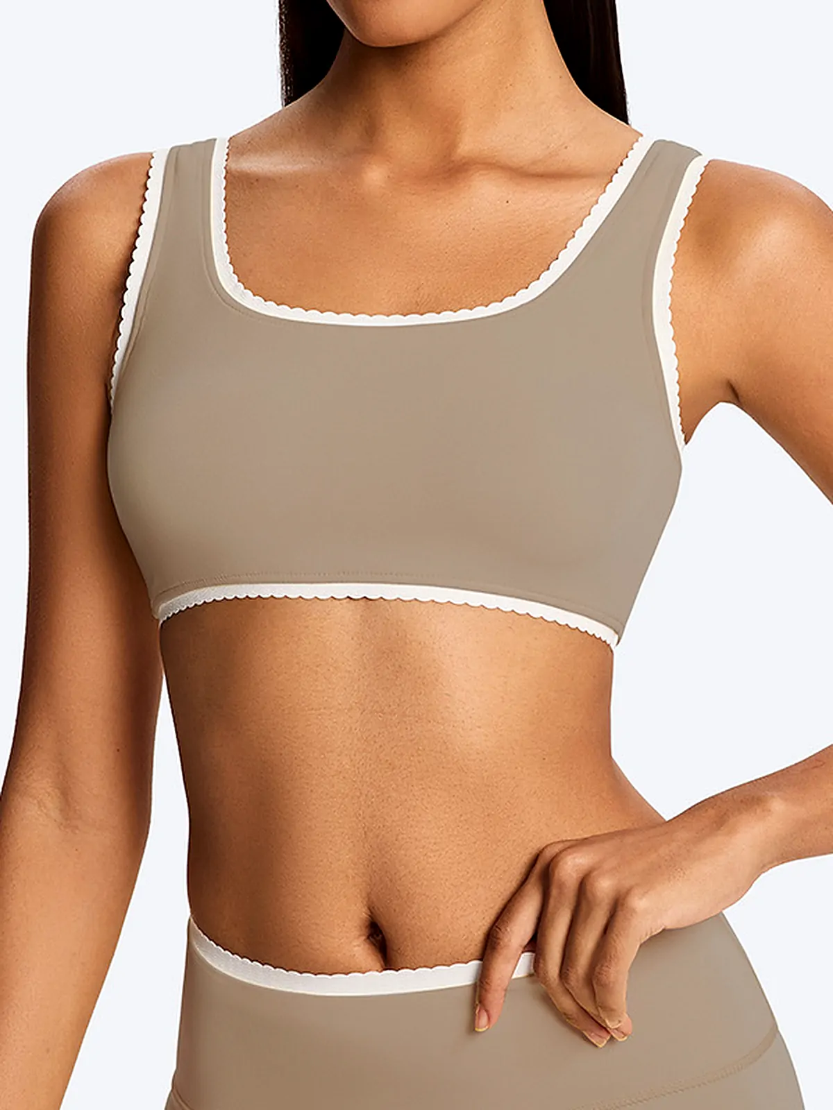 colour-block set back seam construction