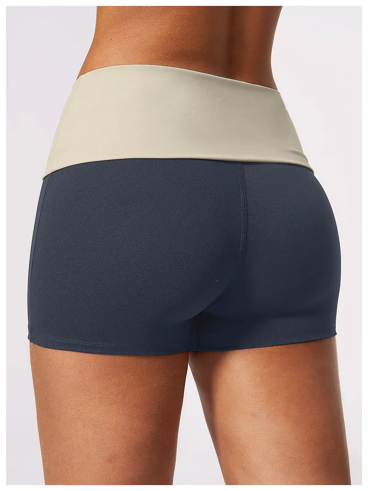 colour-block shorts back seam construction