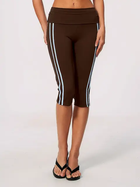 Fold-Waist Peach-Lift capri in auburn front view