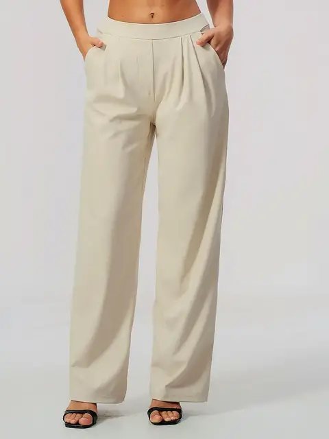 High-Waist relaxed yoga jogger in oat apricot front view