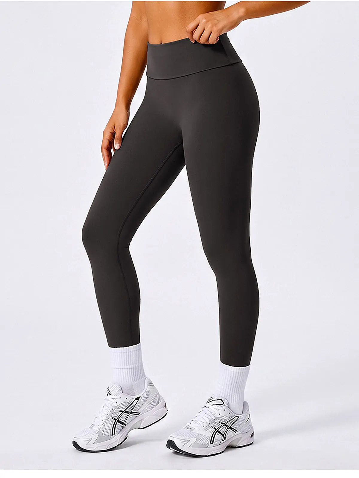 High-waist leggings back seam construction