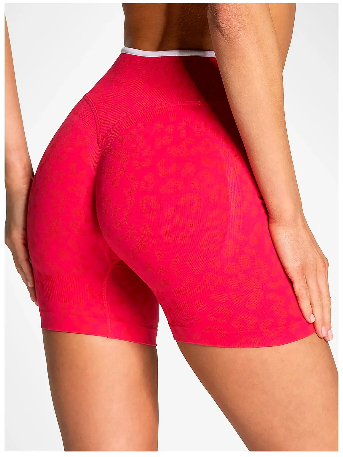High-waist shorts back seam construction