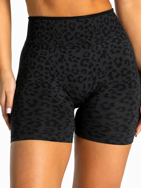 Leopard seamless High-Waist yoga shorts in premium black front view