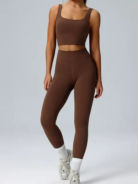 Lycra Second-skin yoga set in auburn front view