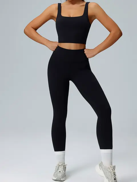 Lycra Second-skin yoga set in dark chocolate front view