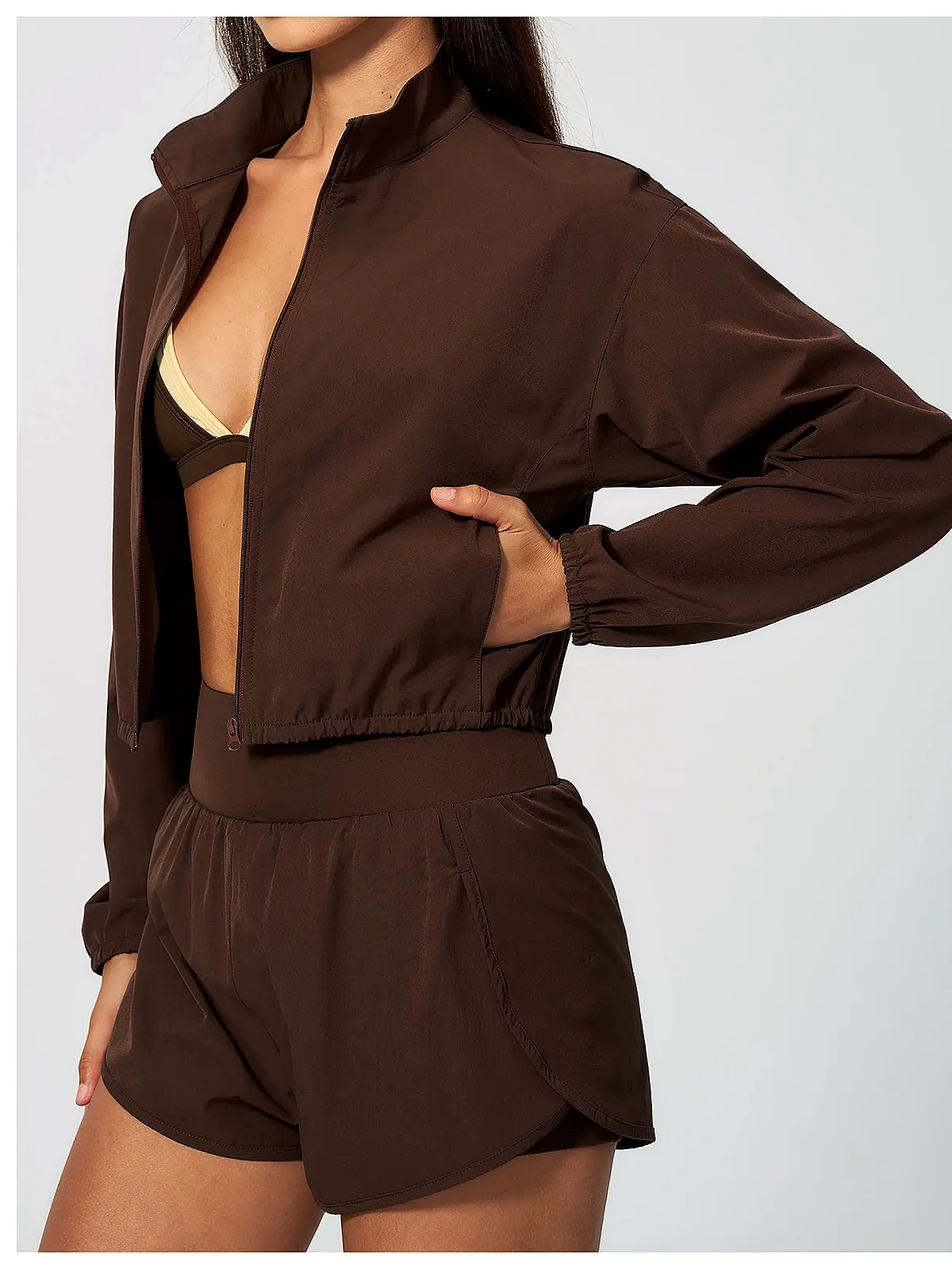 Mock-Collar zip crop jacket back seam construction