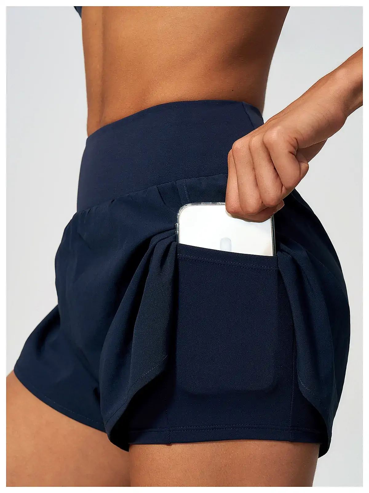 2-in-1 pocket run shorts back seam construction