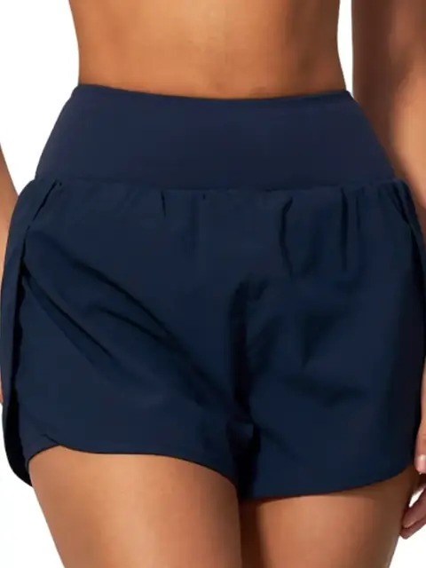 2-in-1 pocket run yoga shorts in premium black front view
