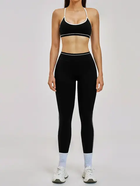 Second-skin Colour-Block Open-Back yoga set in premium black front view