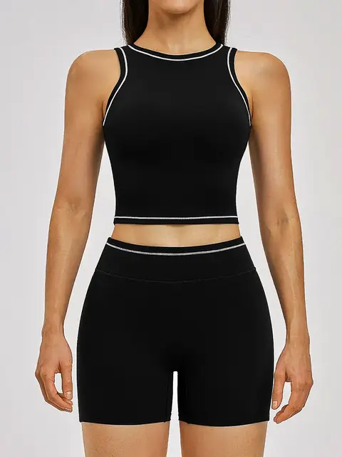 Second-skin Colour-Block yoga set in premium black front view