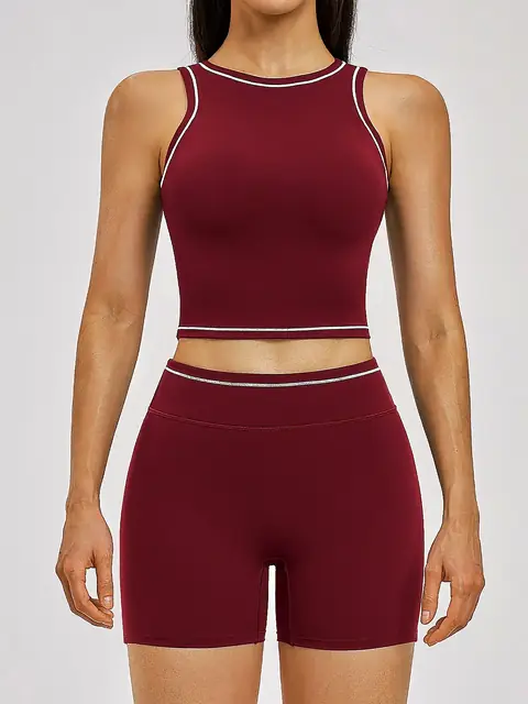 Second-skin Colour-Block yoga set in retro red front view
