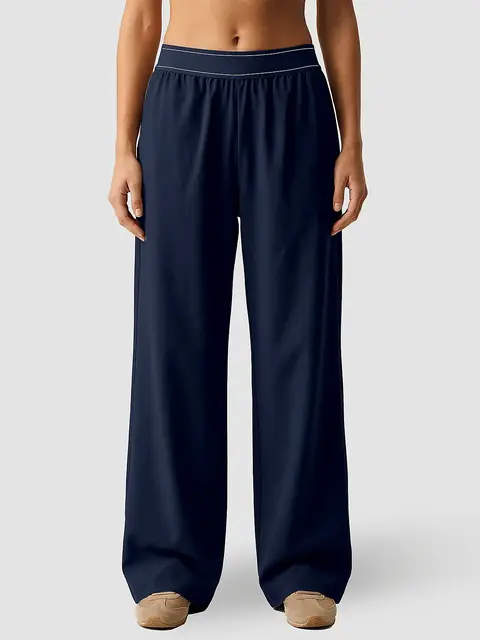 Second-skin Straight-Leg yoga set in midnight blue front view