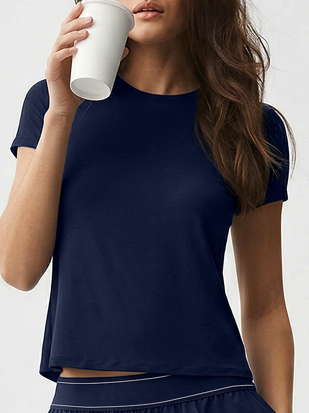 Fit detail on Second-skin Straight-Leg yoga set