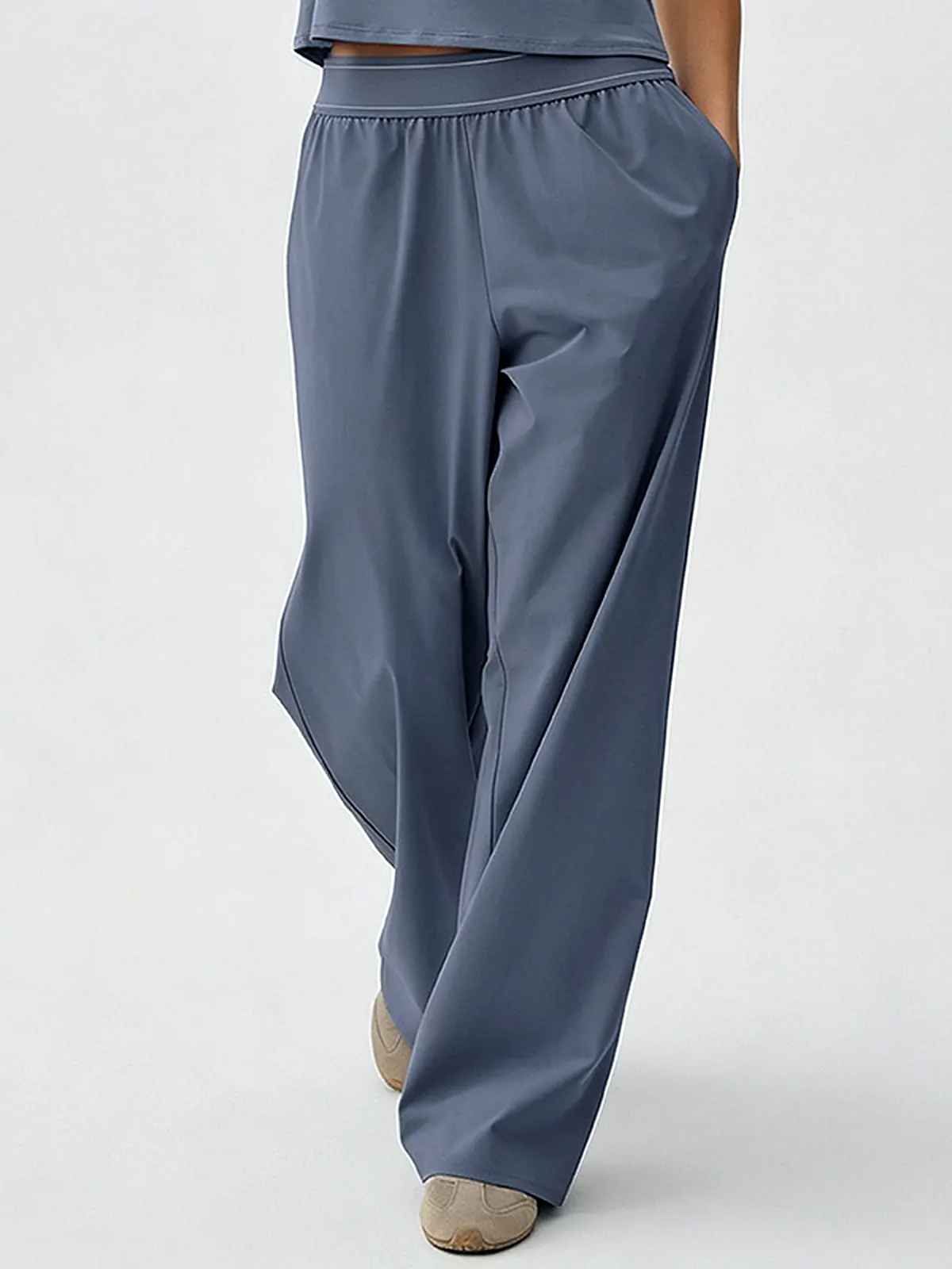 Second-skin Straight-Leg yoga set in rhino grey front view — detail view 7