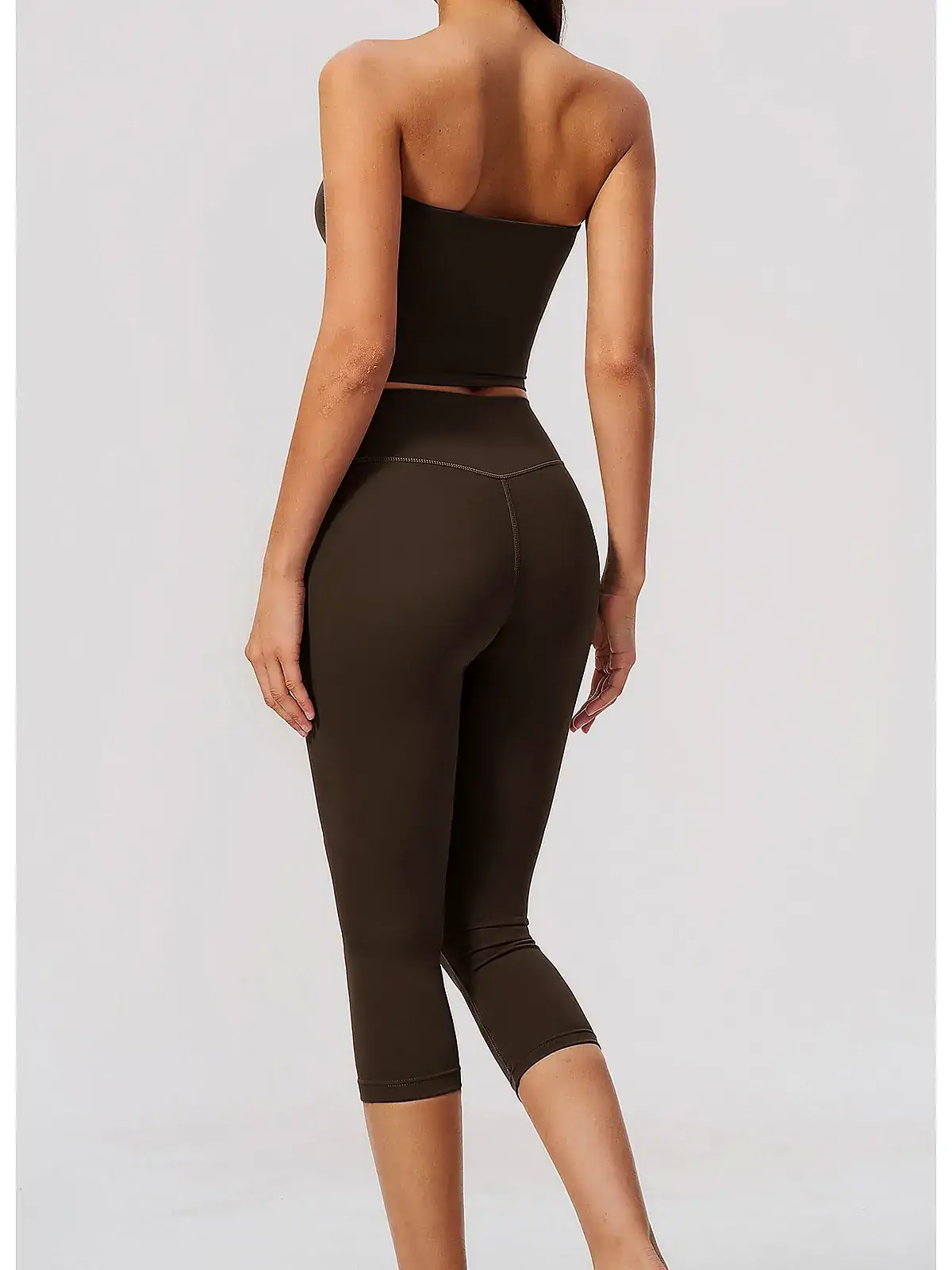 Waistband detail on Padded bandeau yoga set