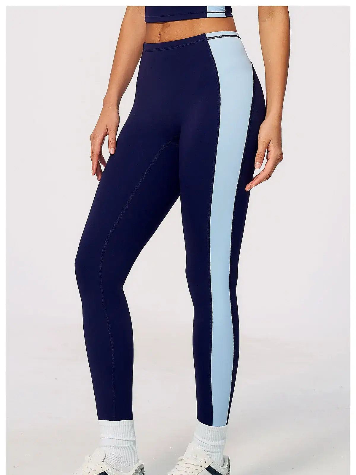 colour-block leggings side panel detail