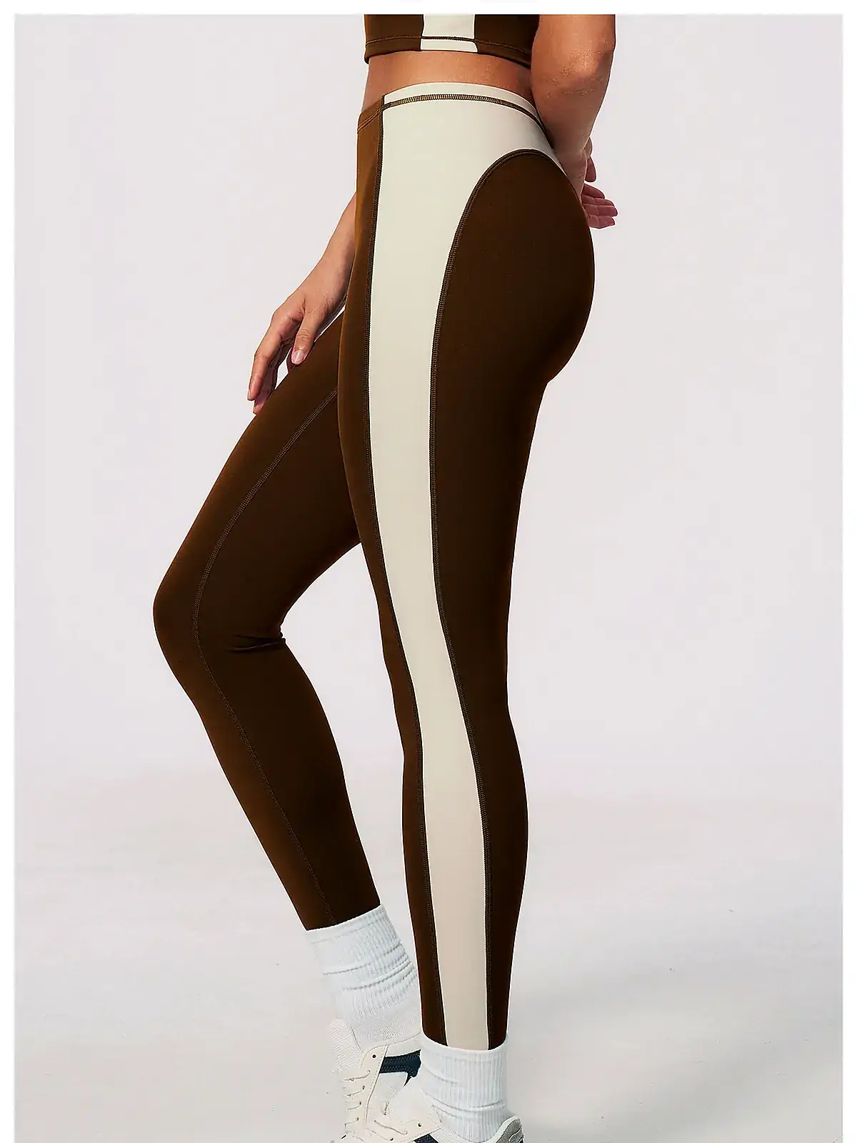 Flatlock seam detail on leggings