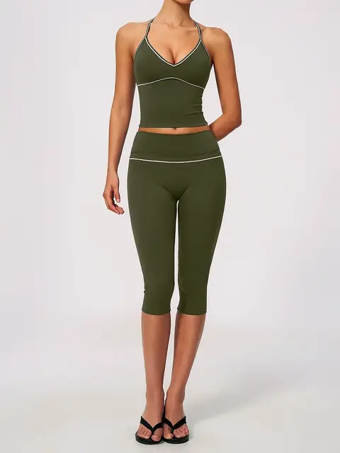 Peach-Lift Colour-Block sports yoga set in olive front view