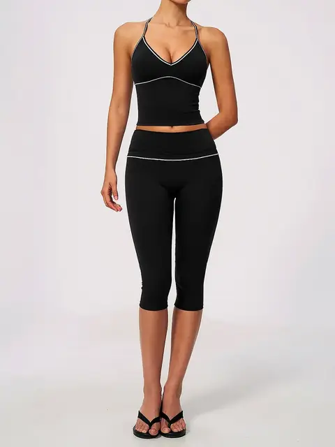 Peach-Lift Colour-Block sports yoga set in premium black front view