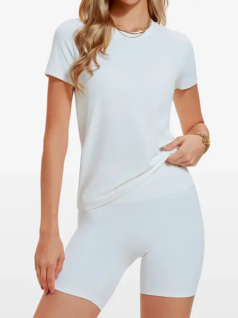 Pilates Crew-Tee Second-skin yoga set in cream apricot front view