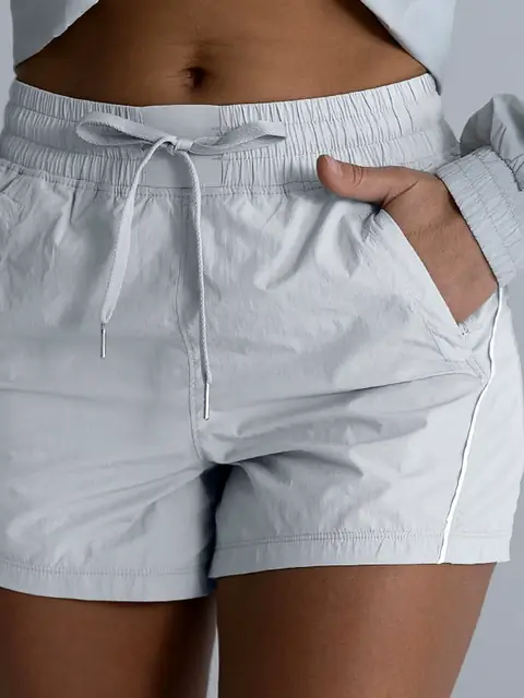 Pocket run yoga shorts in heather grey front view