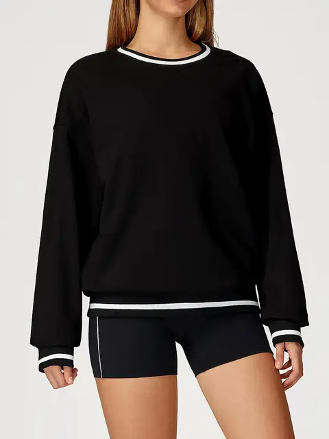 Relaxed Crew-Neck sweatshirt in premium black front view