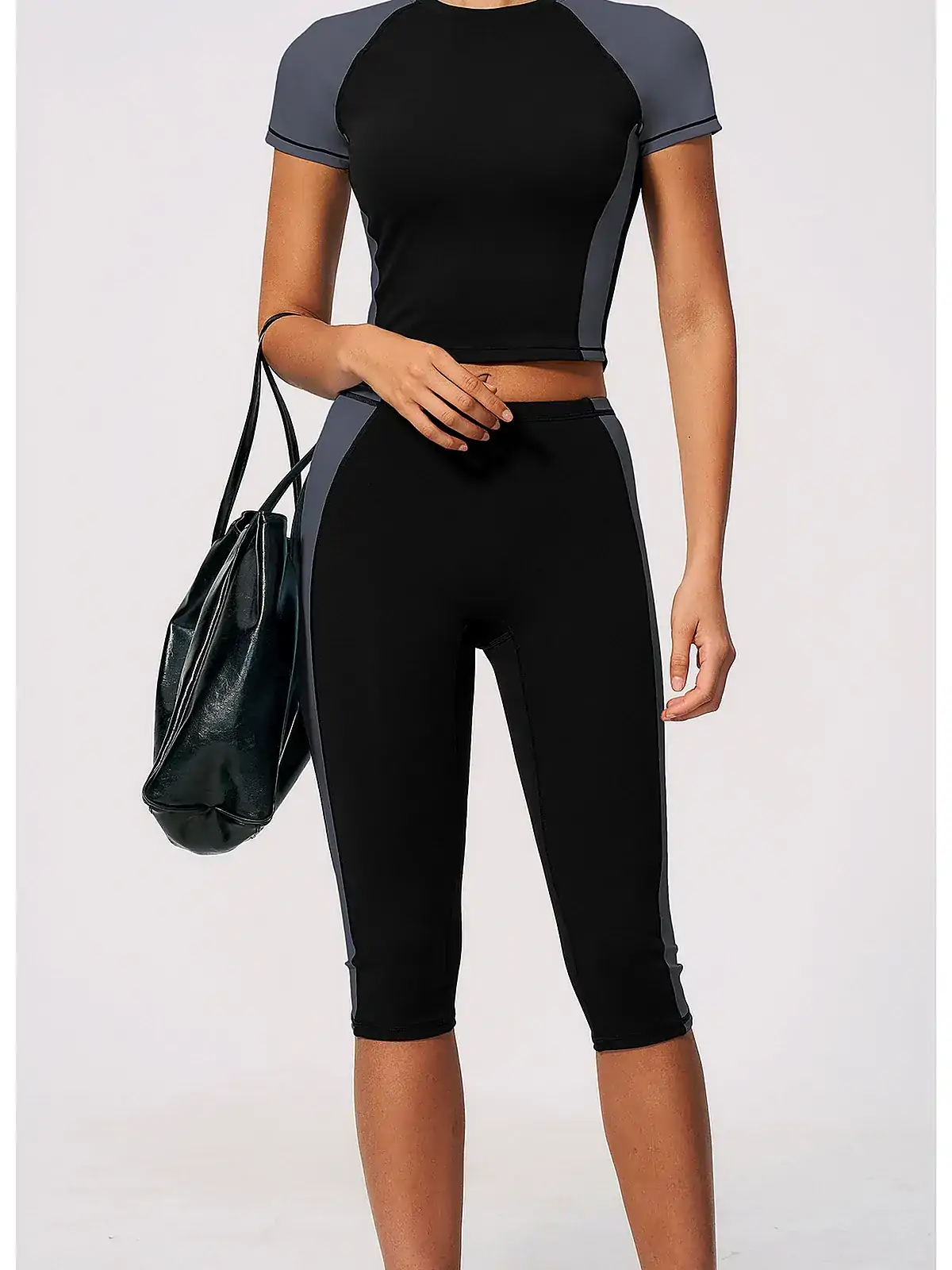 Waistband detail on Sculpt Quick-Dry run capri