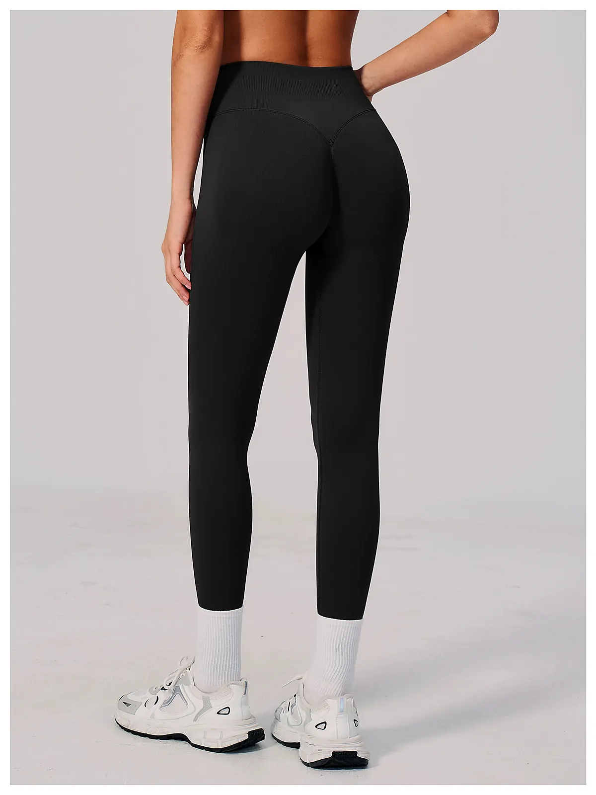 Seamless Peach-Lift Yoga Leggings — side panel detail