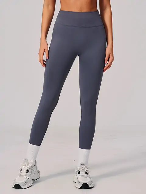 Seamless Peach-Lift Yoga Leggings front view in rhino grey