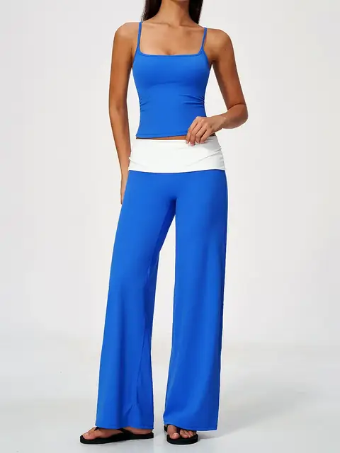 Skinny-Strap Colour-Block yoga set in emblem blue front view