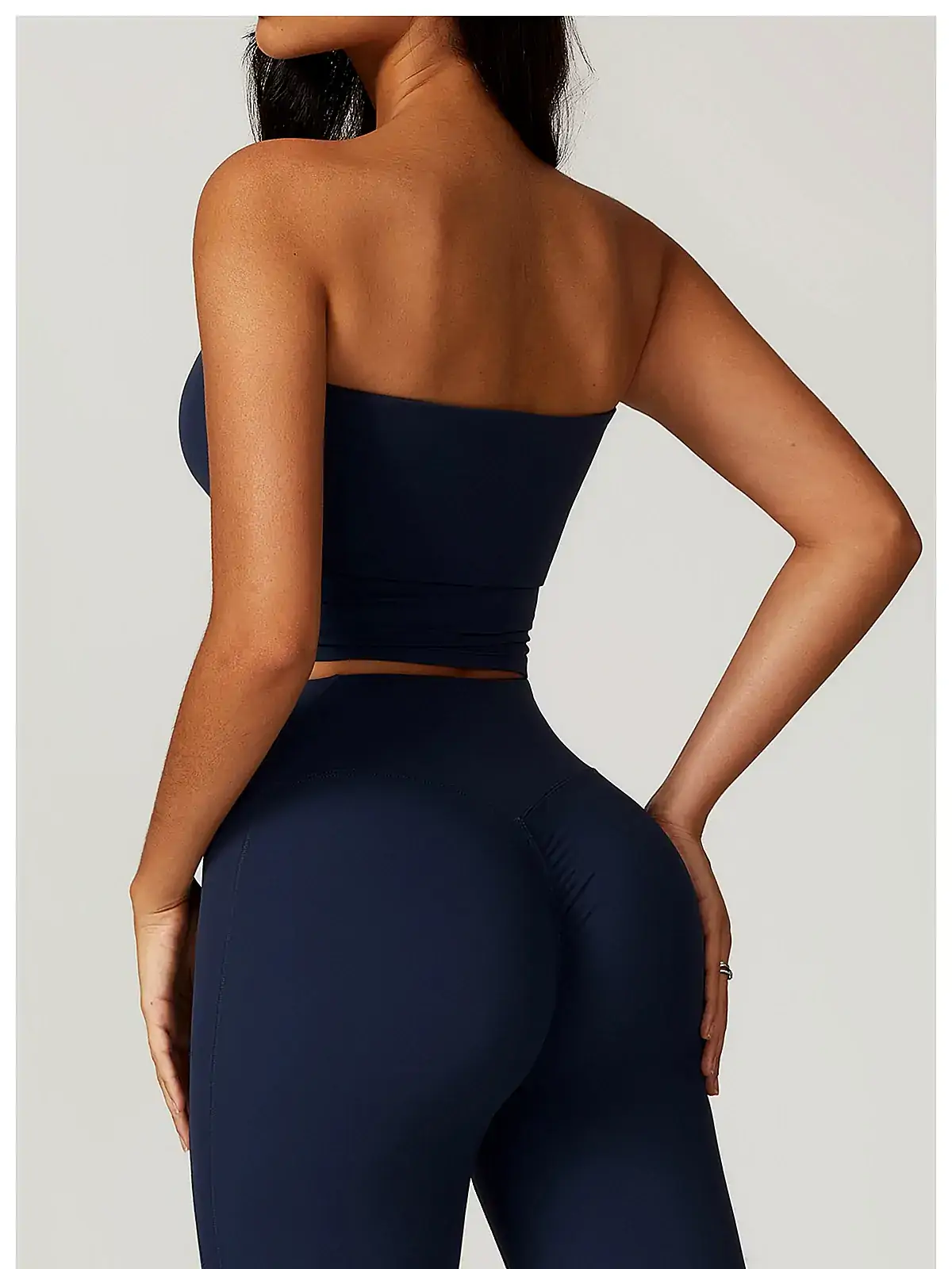 Waistband detail on Strapless bandeau sports bra